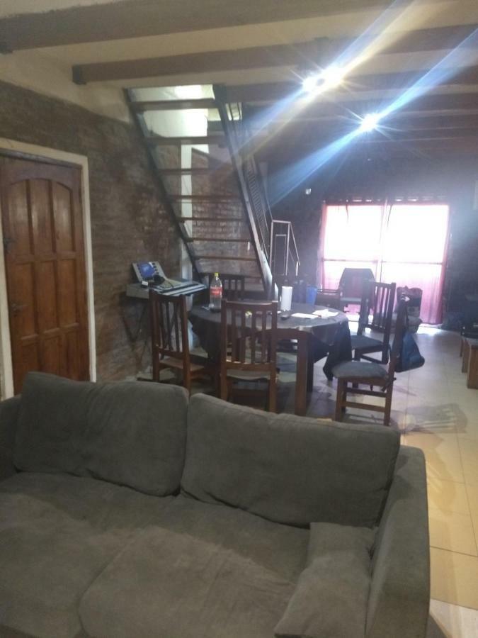 エセイサ Karina'S House Bed & Breakfast エクステリア 写真