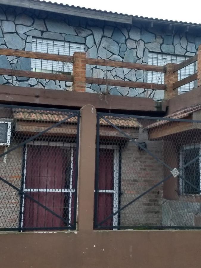 エセイサ Karina'S House Bed & Breakfast エクステリア 写真