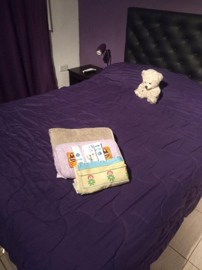 エセイサ Karina'S House Bed & Breakfast エクステリア 写真