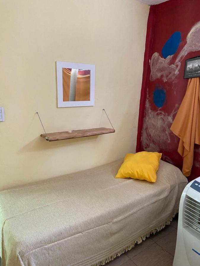 エセイサ Karina'S House Bed & Breakfast エクステリア 写真