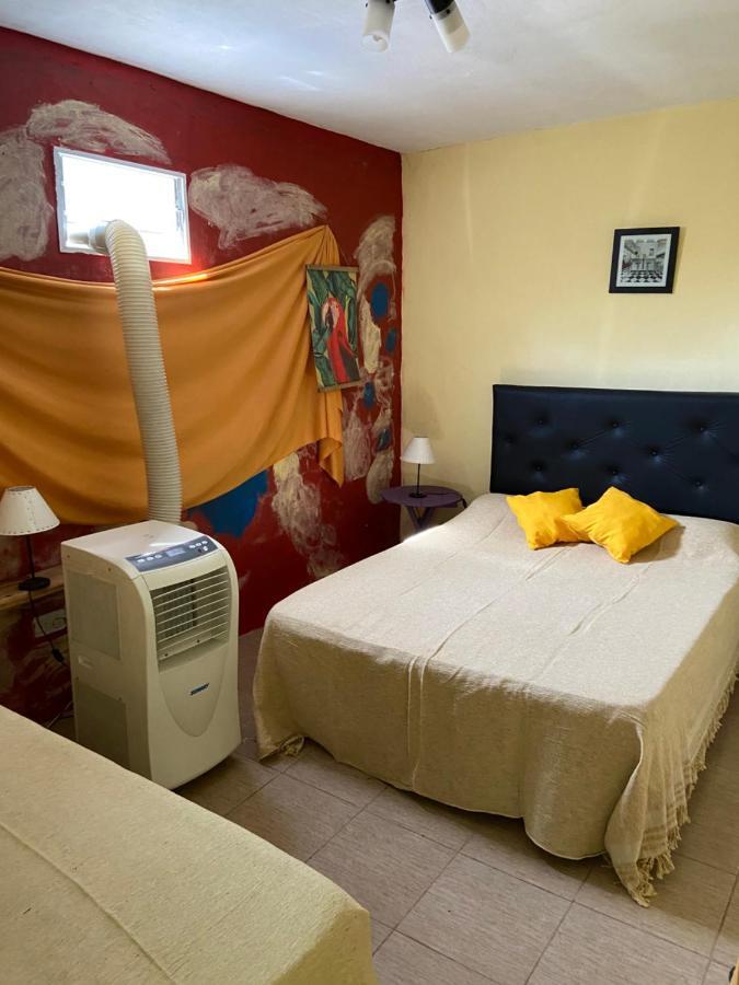 エセイサ Karina'S House Bed & Breakfast エクステリア 写真